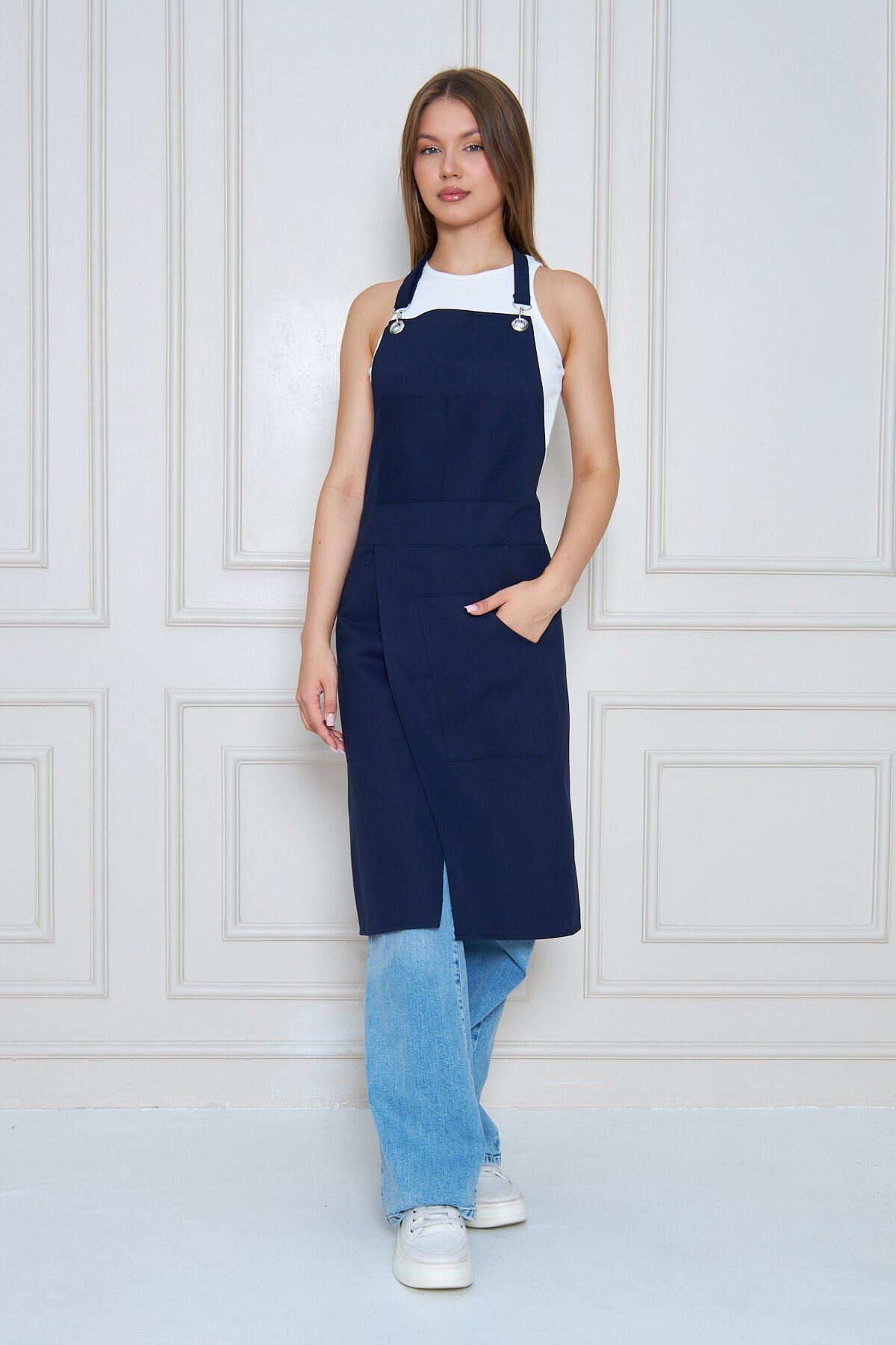 Unisex Sanatçı Önlüğü – Pamuklu, Cepli, Ayarlanabilir Askılı – Bahçıvan, Ressam, Öğretmen Önlüğü