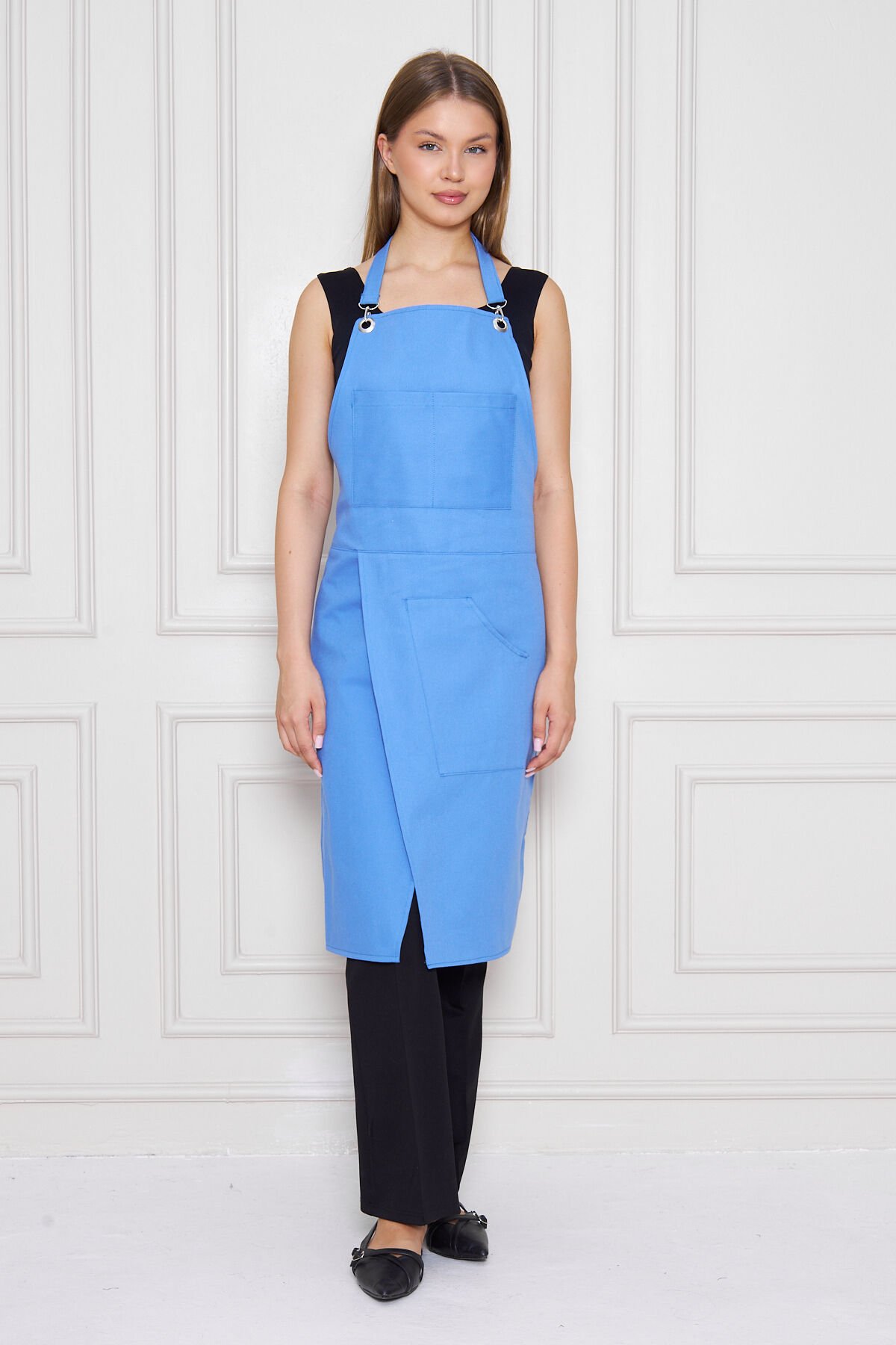 Unisex Sanatçı Önlüğü – Pamuklu, Cepli, Ayarlanabilir Askılı – Bahçıvan, Ressam, Öğretmen Önlüğü