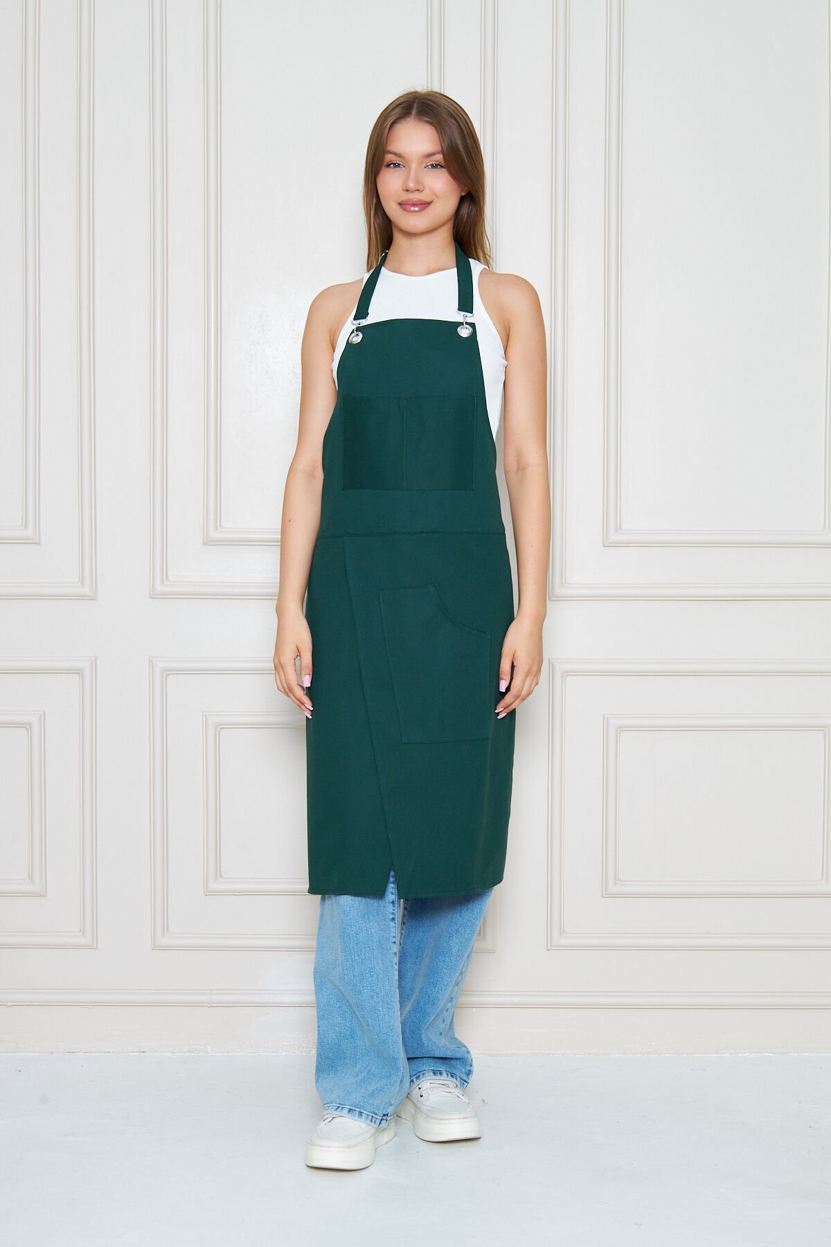 Unisex Sanatçı Önlüğü – Pamuklu, Cepli, Ayarlanabilir Askılı – Bahçıvan, Ressam, Öğretmen Önlüğü