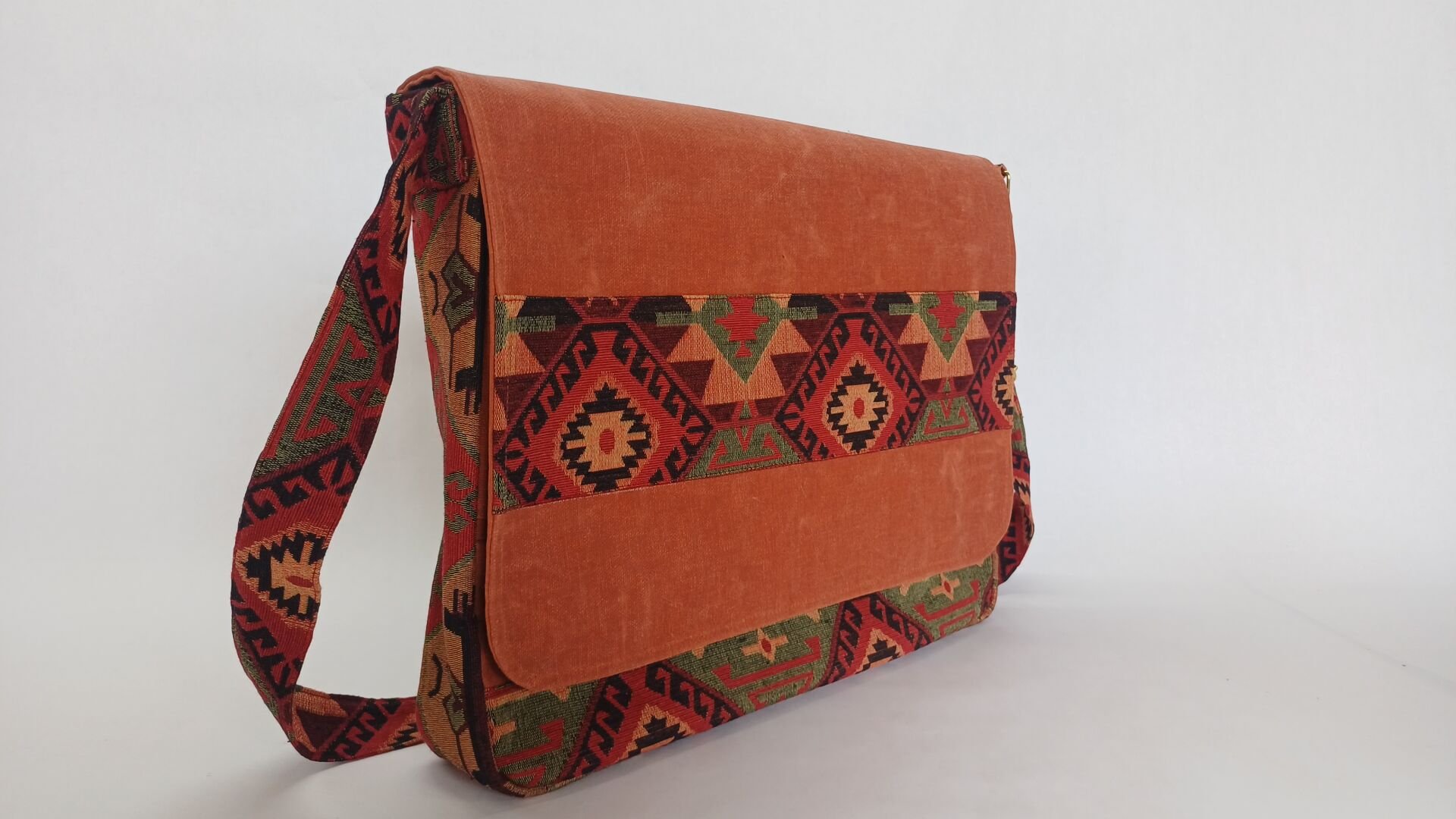Kiremit Mumlu Kanvas Otantik Desenli Postacı Çantası – Su Geçirmez Unisex Omuz ve Laptop Çantası